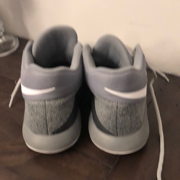 KD grey sneakers 👟 - Picture 3 of 8